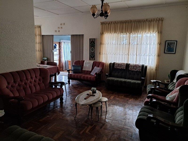 4 Bedroom Property for Sale in Straussburg Northern Cape